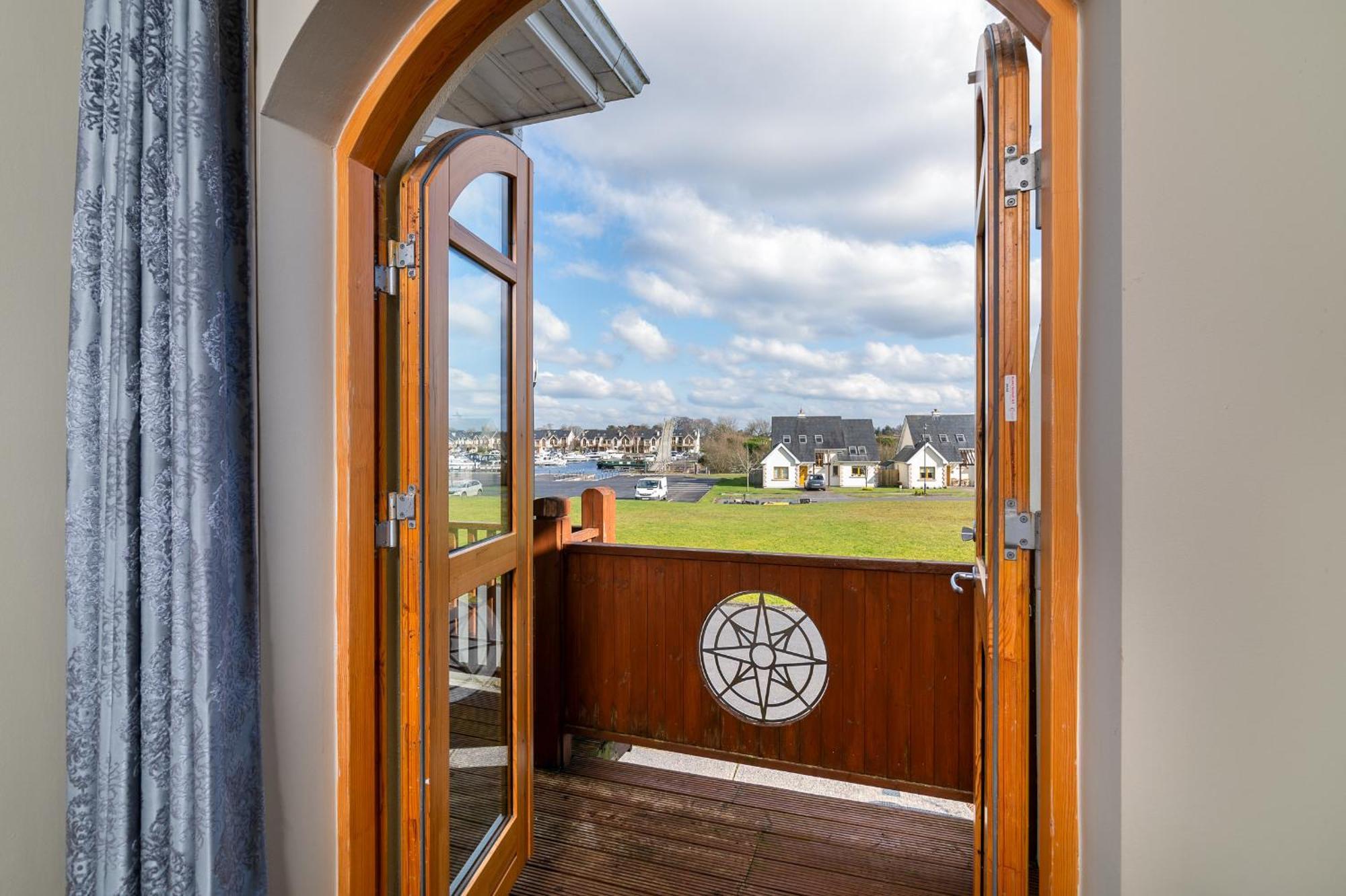 Shannonside - Stylish 5 Bed Marina Home & 40Ft Mooring Termonbarry Exterior foto