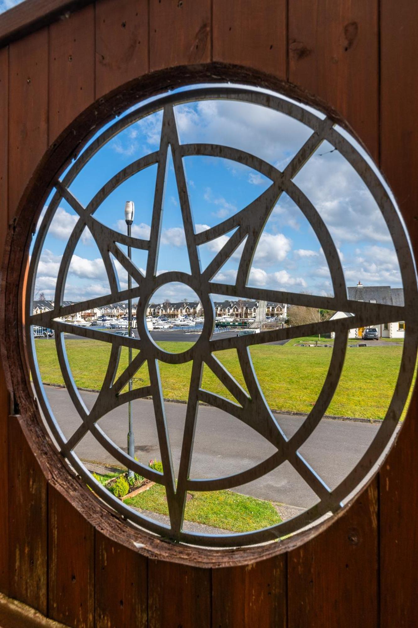 Shannonside - Stylish 5 Bed Marina Home & 40Ft Mooring Termonbarry Exterior foto